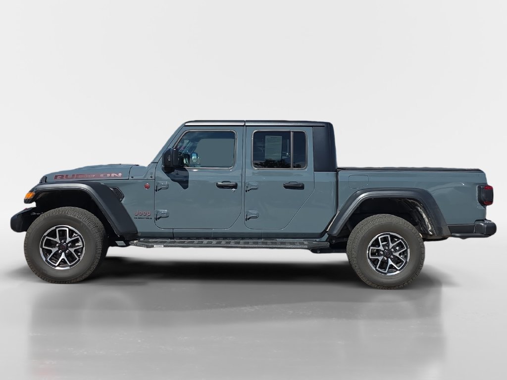 Used 2025 Jeep Gladiator Rubicon w/ Safety Group AWD/4WD image 2