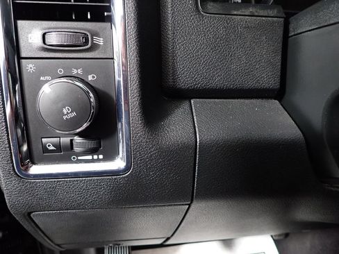 Used 2018 RAM 3500 Laramie AWD/4WD image 24
