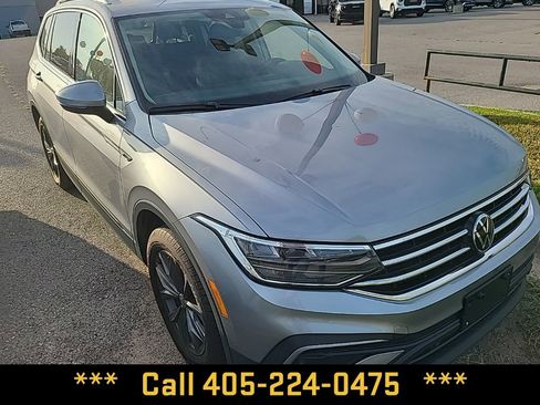 Used 2024 Volkswagen Tiguan SE FWD image 14