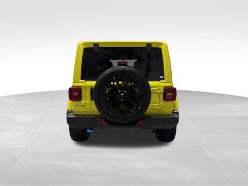 Used 2023 Jeep Wrangler Unlimited Sahara image 7