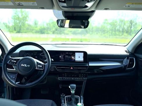 Used 2024 Kia Seltos S AWD/4WD image 11