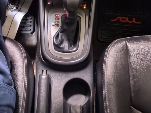 Used 2011 Kia Soul ! w/ Premium Pkg image 19