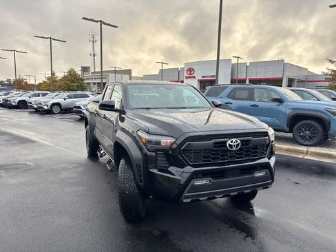 New 2025 Toyota Tacoma TRD Off-Road image 7