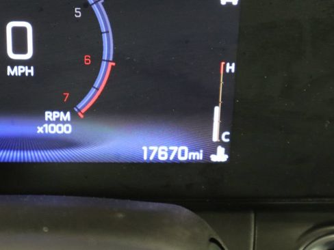 Used 2025 Chevrolet Trax ACTIV w/ Driver Confidence Package FWD image 30