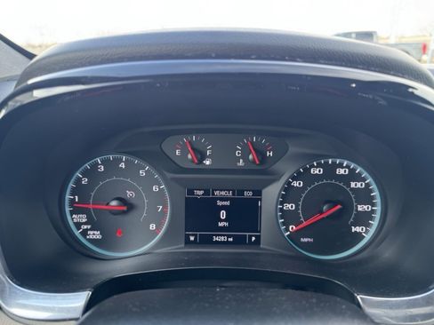 Used 2023 Chevrolet Traverse LS image 11