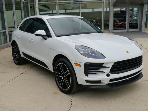 Used 2020 Porsche Macan image 3