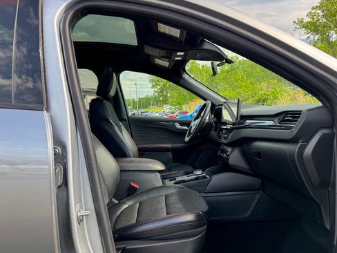 Certified 2023 Ford Escape ST-Line w/ Tech Pack #1 AWD/4WD image 11