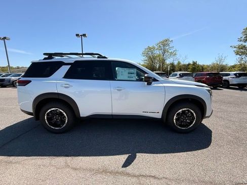 New 2026 Nissan Pathfinder Rock Creek AWD/4WD image 4