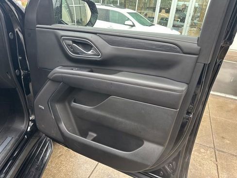 Used 2024 GMC Yukon SLT image 35