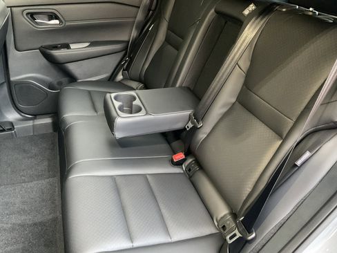 Used 2026 Nissan Rogue SV image 43