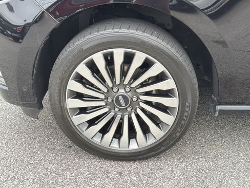 Used 2019 Lincoln Navigator Reserve AWD/4WD image 37