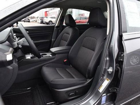 Certified 2025 Nissan Altima 2.5 SV image 19