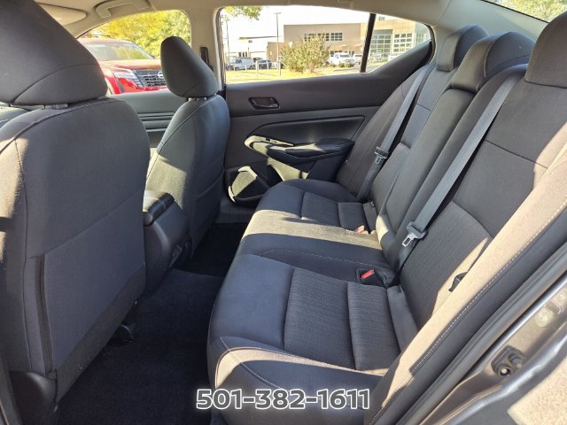 Used 2024 Nissan Altima 2.5 SV FWD image 11