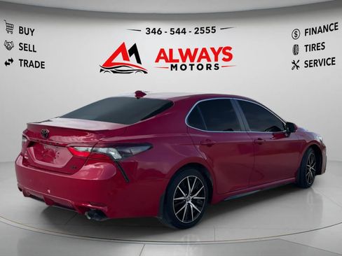Used 2022 Toyota Camry SE w/ Convenience Package FWD image 5