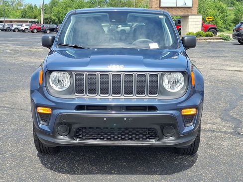 Used 2023 Jeep Renegade Latitude AWD/4WD image 28