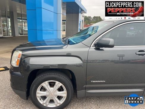 Used 2017 GMC Terrain SLE image 2