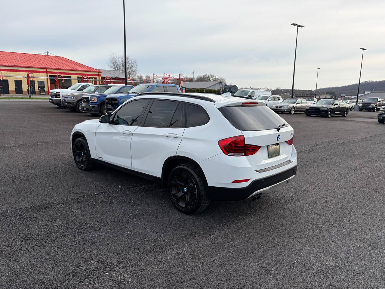 Used 2015 BMW X1 sDrive28i RWD image 5