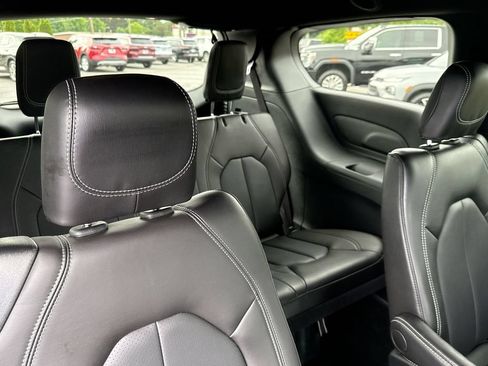 Used 2026 Chrysler Pacifica Select w/ S Appearance Package FWD image 20