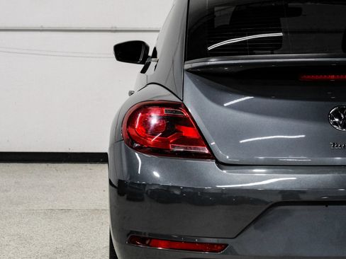 Used 2018 Volkswagen Beetle 2.0T S FWD image 49