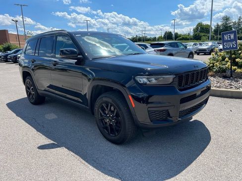 Used 2024 Jeep Grand Cherokee L Altitude AWD/4WD image 2