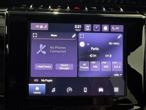 Used 2025 Jeep Grand Cherokee Altitude AWD/4WD image 3