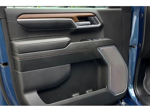 Used 2025 Chevrolet Silverado 3500 High Country w/ Technology Package image 23