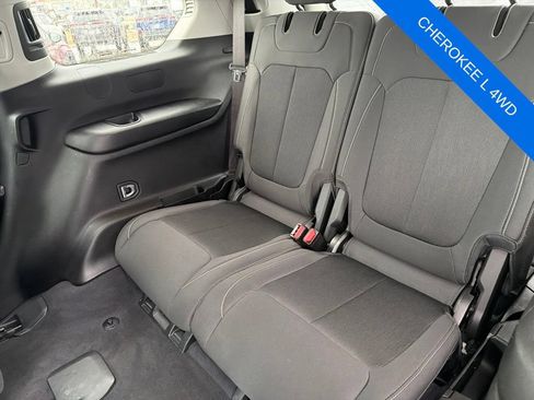 Used 2023 Jeep Grand Cherokee L Laredo AWD/4WD image 23
