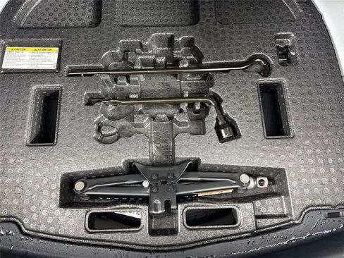 Certified 2022 Toyota Camry XLE image 37