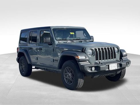 Used 2024 Jeep Wrangler Sport S image 3