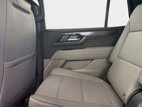New 2026 GMC Yukon Elevation image 14