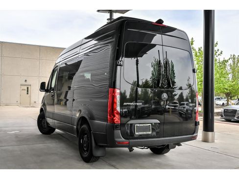 Used 2025 Mercedes-Benz Sprinter 2500 image 5