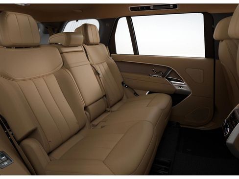 New 2026 Land Rover Range Rover Long Wheelbase SE image 7
