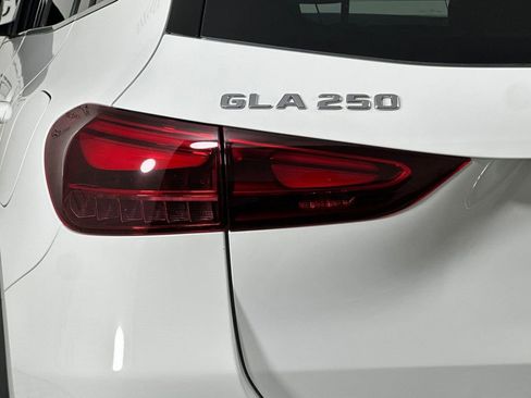 Certified 2026 Mercedes-Benz GLA 250 image 35