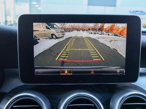 Used 2018 Mercedes-Benz GLC 300 4MATIC image 6