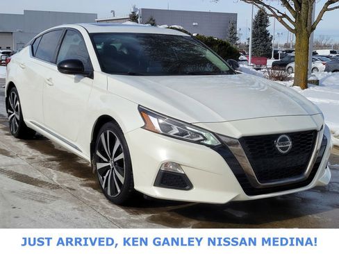 Used 2019 Nissan Altima 2.5 SR w/ SR Premium Package image 1