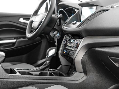Used 2018 Ford Escape SE w/ SE Sync 3 Package AWD/4WD image 21