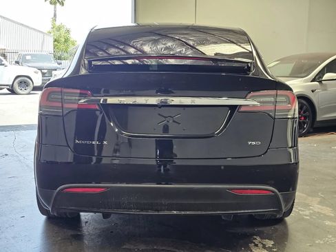Used 2017 Tesla Model X 75D AWD/4WD image 3