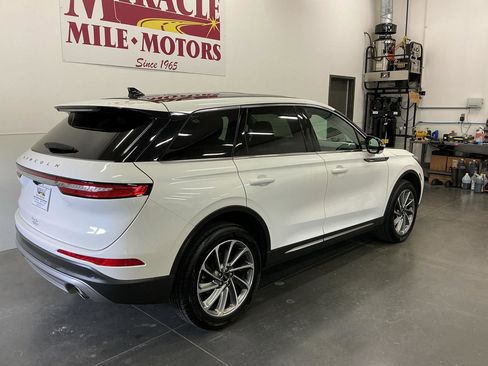 Used 2023 Lincoln Corsair AWD w/ Equipment Group 101A image 7