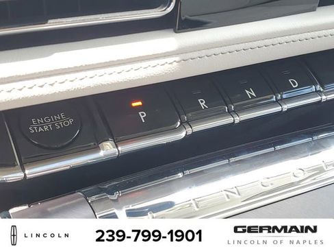 New 2025 Lincoln Aviator AWD w/ Equipment Group 101A image 26