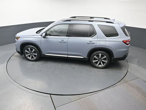 Used 2024 Honda Pilot Touring image 42