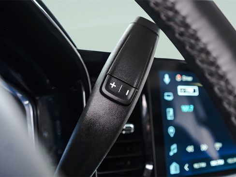 Used 2025 Chevrolet Silverado 2500 LT image 22