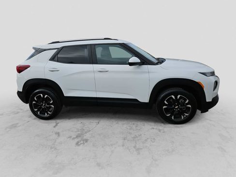 Used 2023 Chevrolet TrailBlazer LT w/ Convenience Package image 9