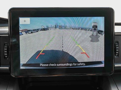 Used 2023 Ford Explorer XLT w/ Equipment Group 202A RWD image 26