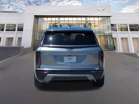 New 2026 Cadillac Vistiq Luxury w/ LPO, Floor Liner Package AWD/4WD image 4