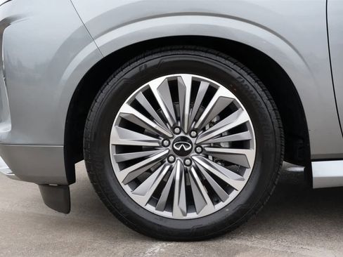 Certified 2025 INFINITI QX80 Sensory image 27