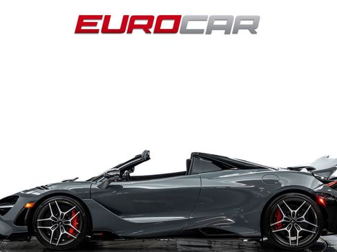 Used 2022 McLaren 765LT RWD image 2