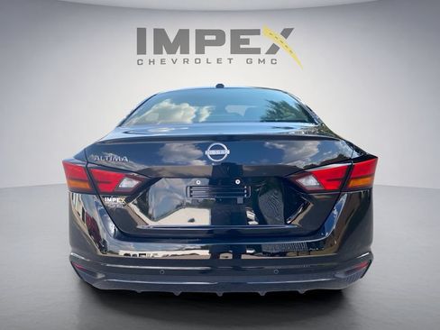 Used 2025 Nissan Altima 2.5 SV FWD image 4