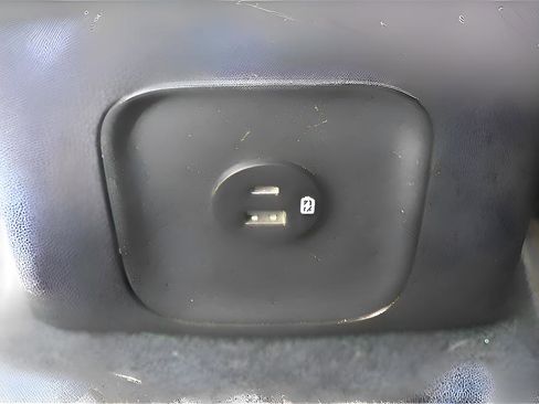 Used 2022 Ford Escape SE w/ SE Sport Appearance Package FWD image 16