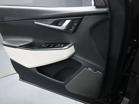 Used 2024 Kia EV6 GT-Line image 28