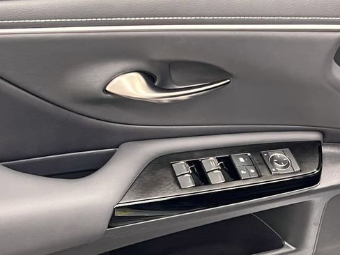 Certified 2024 Lexus ES 350 w/ Accessory Package (Z1) FWD image 10